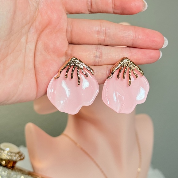 ⚜️ Elegant Pink Earrings - Picture 6 of 6